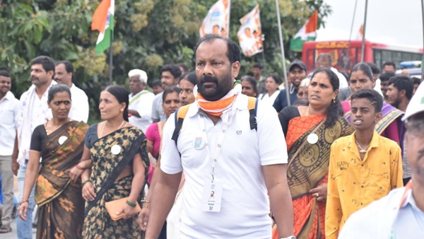 കർണാടക പിസിസി അധ്യക്ഷന് ഡികെ ശിവകുമാറില് നിന്നും
