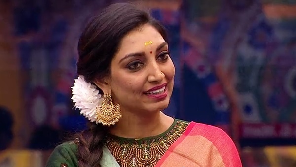 ഒടുവില് ജിയയുടെ പേര് എടുത്ത് പറയാതെ