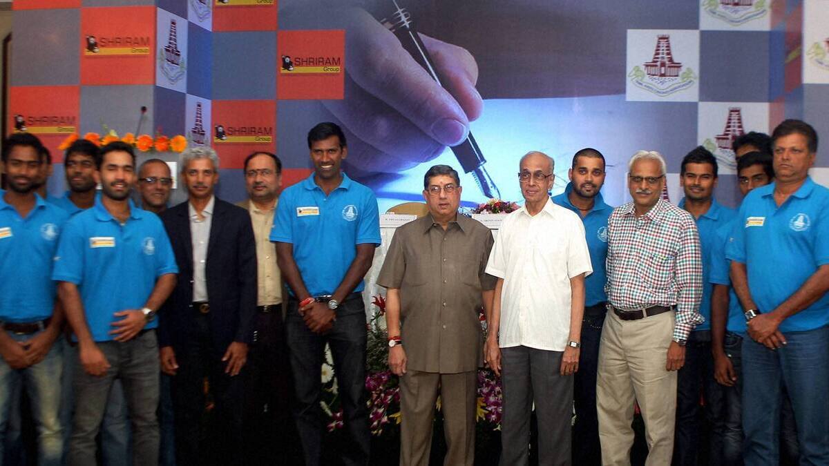 Who is r thyagarajan, he gave away his 750 million fortune to employees ...