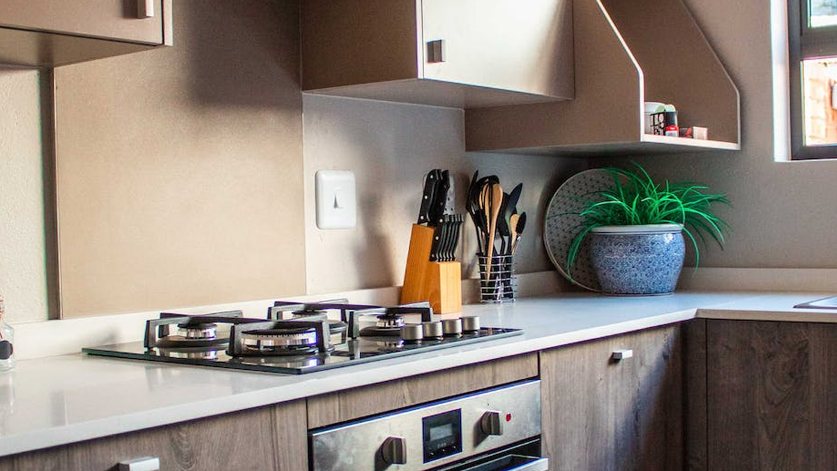 Vastu Tips You Should Keep Gas Stove In This Direction In Kitchen