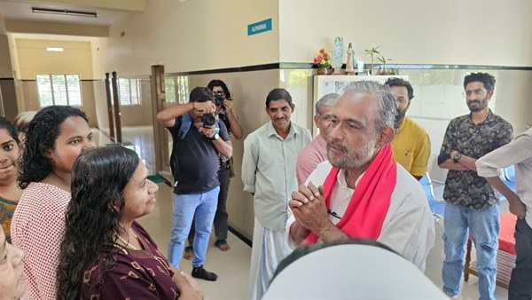 പിന്നോട്ട് പോകില്ല